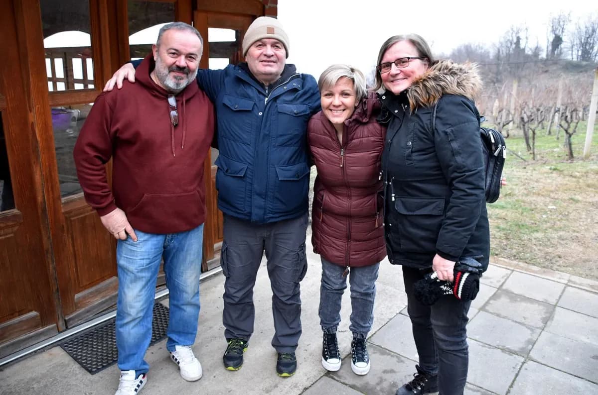 Prvi rez za rodnu godinu: Klaudija Mihaljević Ruža otvorila sezonu u vinogradu Vuković na Sokolovcu