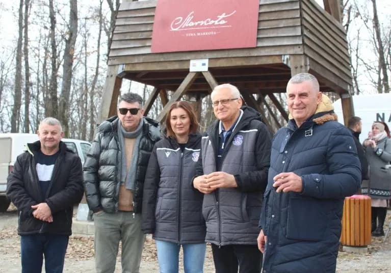 ’VINA MARKOTA’: Na Starcu proslavili Vincelovo uz blagoslov vinove loze, pjesmu i druženje