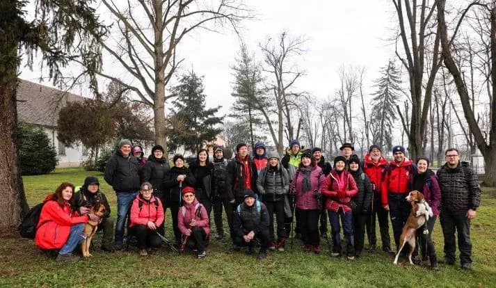 Koracima kroz vinograde i povijest Požeške gore: Zimski vincelovski pohod u Pleternici