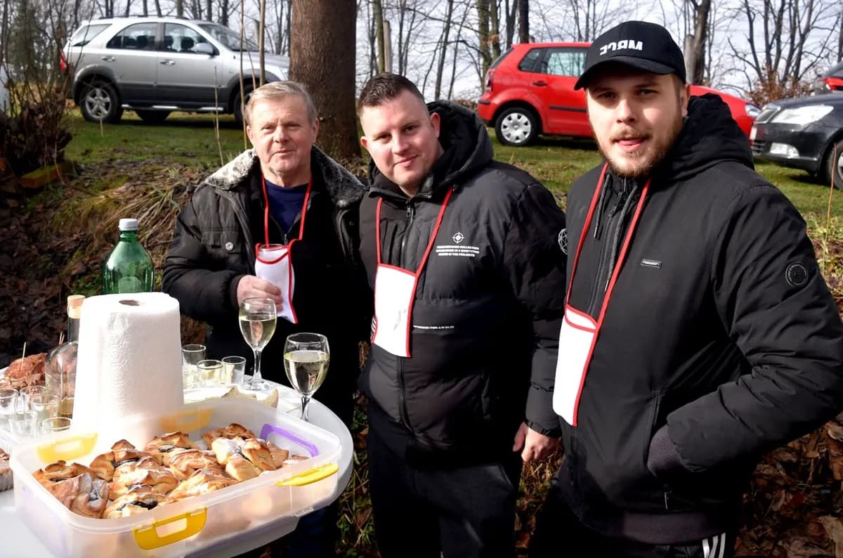 Vincelovo kod Ivanovića na Sokolovcu: DJ Pavka rezao lozu, a harmonikaš Dražen grijao atmosferu