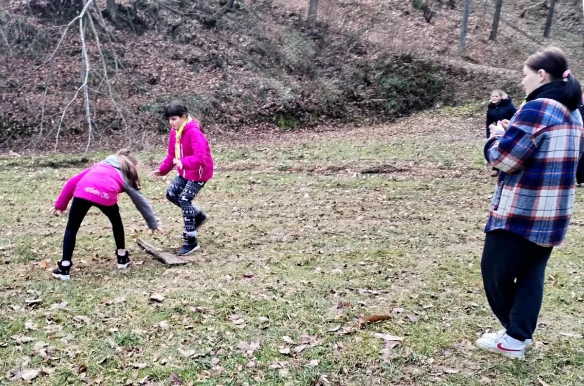 IZVIĐAČKA AVANTURA NA ŠICANI: Kobasice, pjesma i prvi ovogodišnji izlet