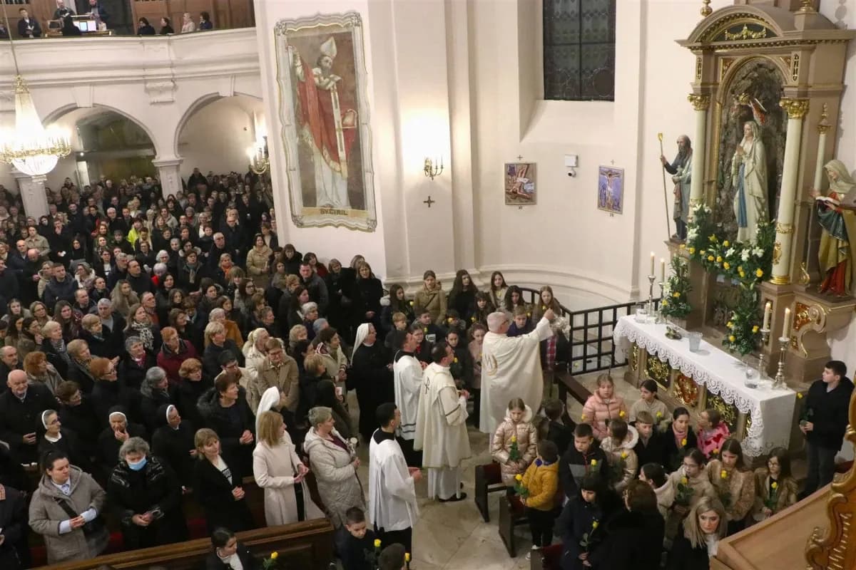 Spomendan Gospe Lurdske u požeškoj Katedrali