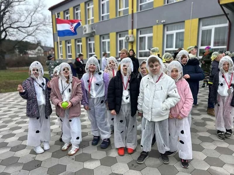 ČAGLINSKA OSNOVNA ŠKOLA „Poklade su, poklade su i ludi su dani“
