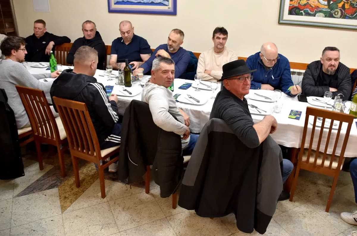 BIŠKUPAČKI VOĆARI I VINOGRADARI PRIPREMAJU SE ZA SEZONU: Stručno predavanje o modernoj zaštiti u Velikoj