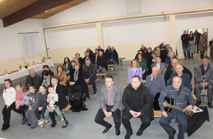 U Tekiću održana pjesnička večer za pamćenje