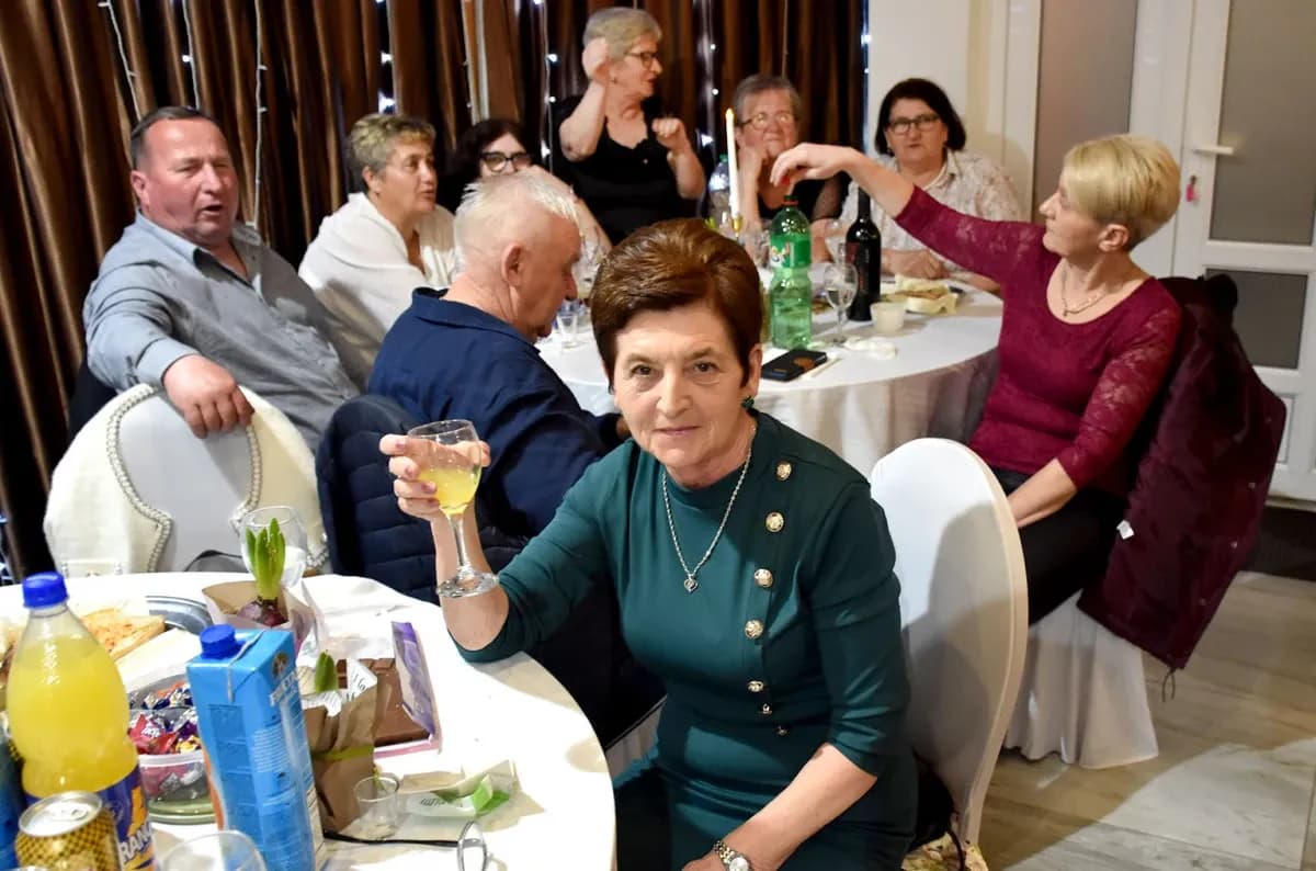 Dvorana Luki u znaku žena: Cvijeće, darovi i vrhunska zabava