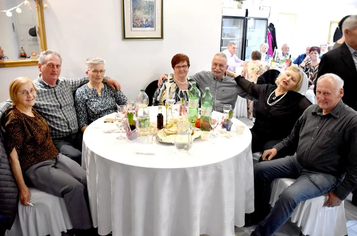 Dvorana Luki u znaku žena: Cvijeće, darovi i vrhunska zabava