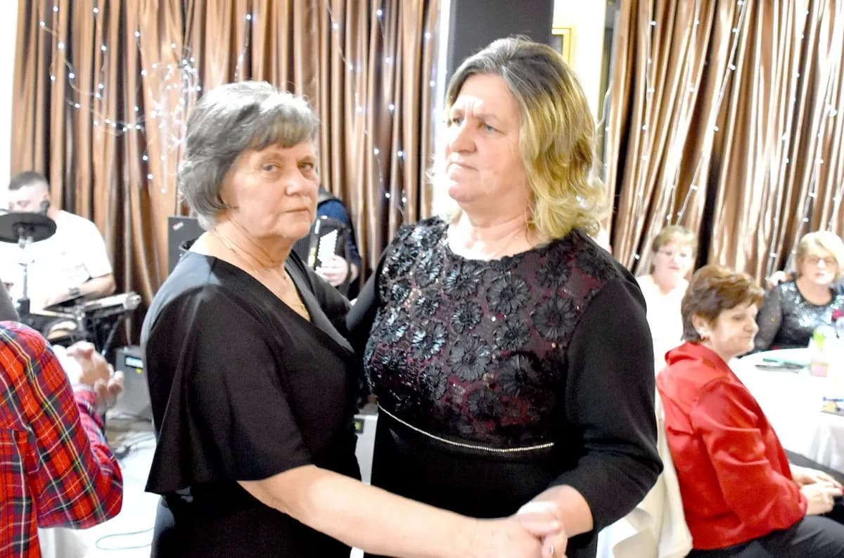 Dvorana Luki u znaku žena: Cvijeće, darovi i vrhunska zabava