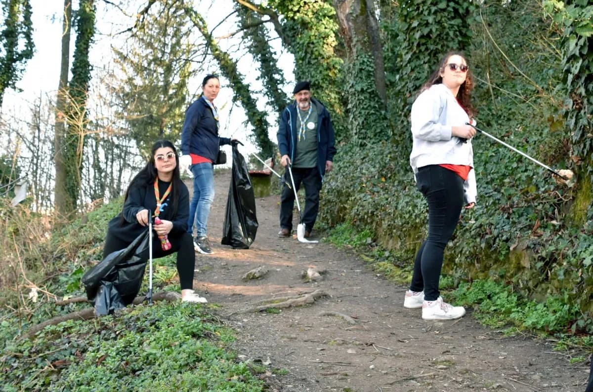 Iskusni „Brđani“ u akciji: Izviđači očistili Stari grad od otpada