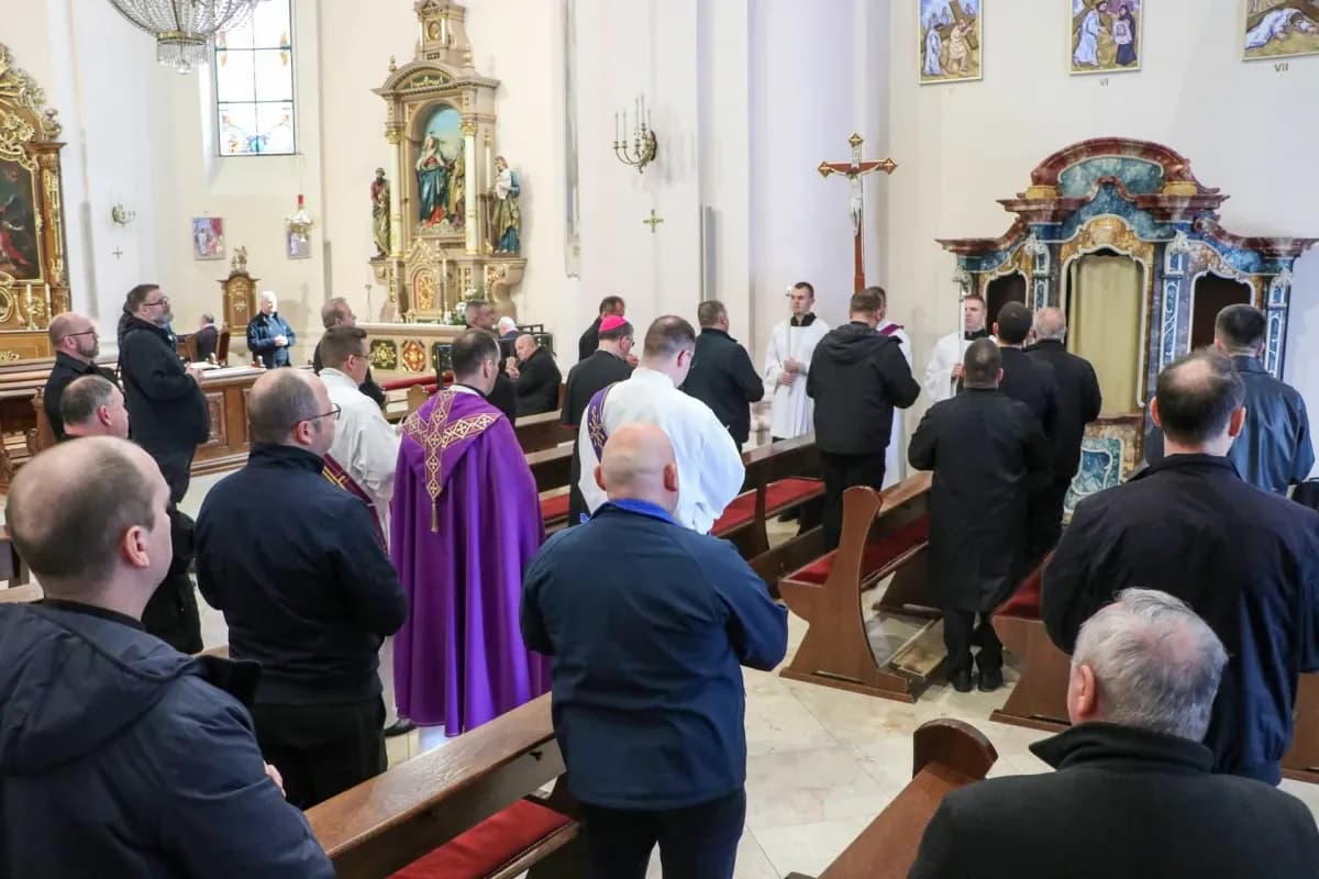Korizmena duhovna obnova svećenika i đakona Požeške biskupije u Požegi