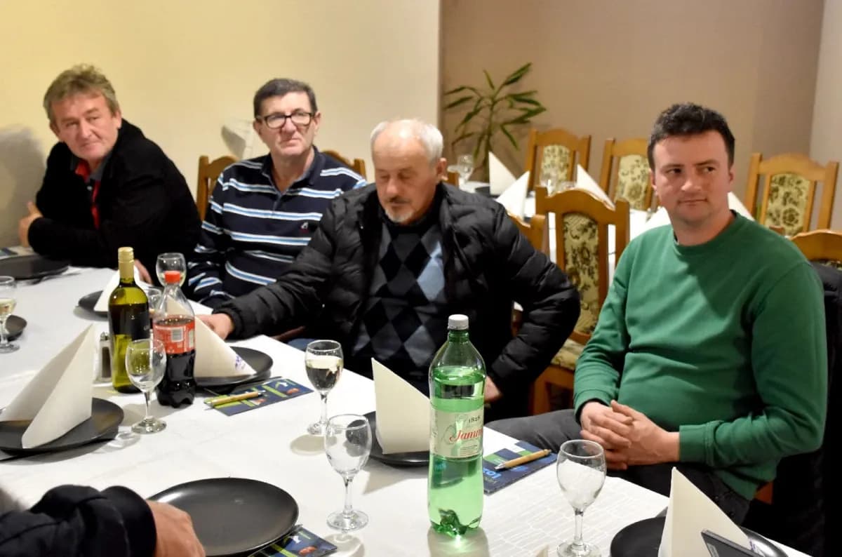 Vetovački vinogradari spremni za novu sezonu: Održano stručno predavanje u Lukaču