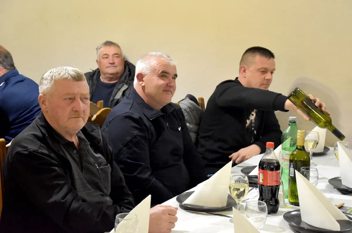 Vetovački vinogradari spremni za novu sezonu: Održano stručno predavanje u Lukaču