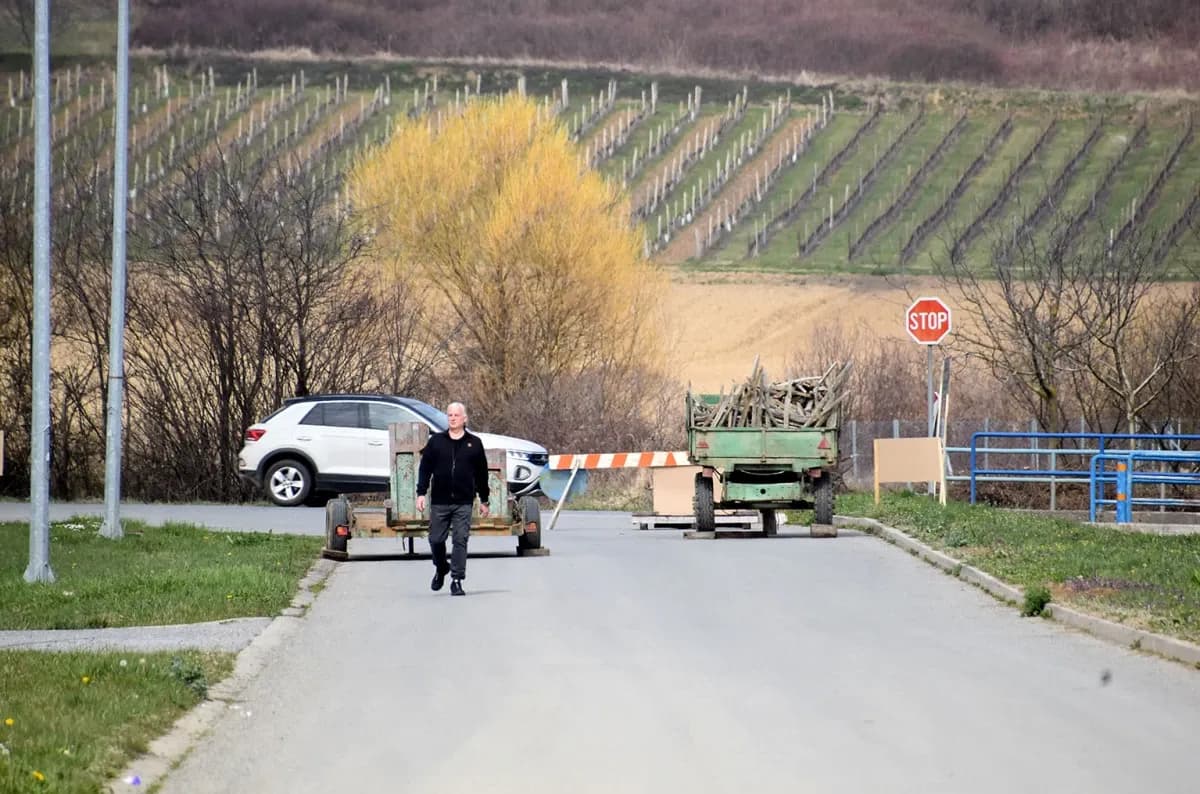 KUTJEVO NA BARIKADAMA: „Tko će doći u smrdljivi grad?“