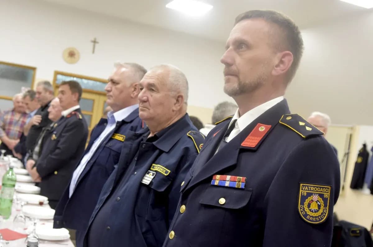 Vatrogasci Jakšića imaju novo čelništvo, a Antunu Pažinu dodijeljena spomenica za 60 godina vatrogastva