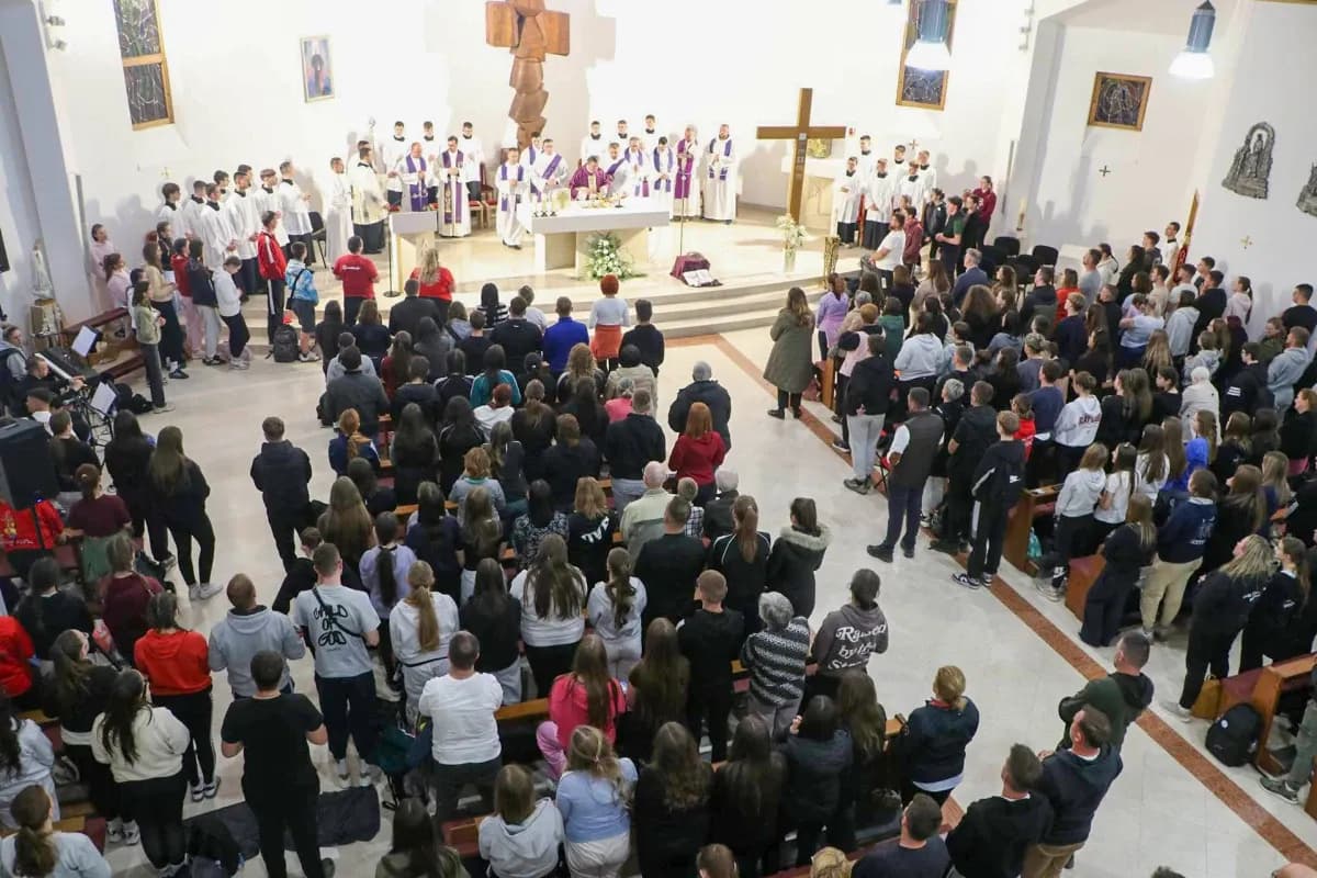 Dvadeset i sedmi Križni put mladih Požeške biskupije