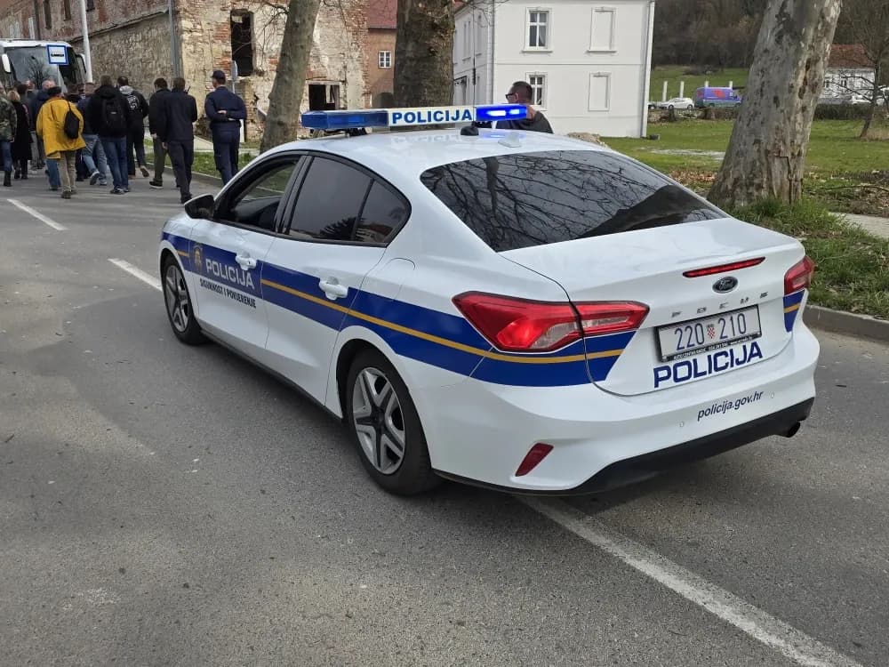 Uhićena 54-godišnjakinja zbog narušavanja javnog reda i mira i vrijeđanja policije