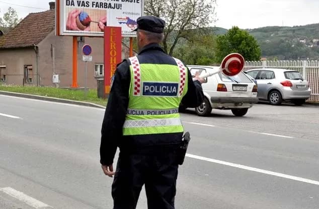 Pod utjecajem alkohola od 1,93 promila upravljao osobnim automobilom