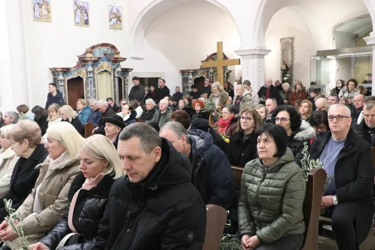 Svečana proslava Nedjelje Muke Gospodnje u požeškoj Katedrali