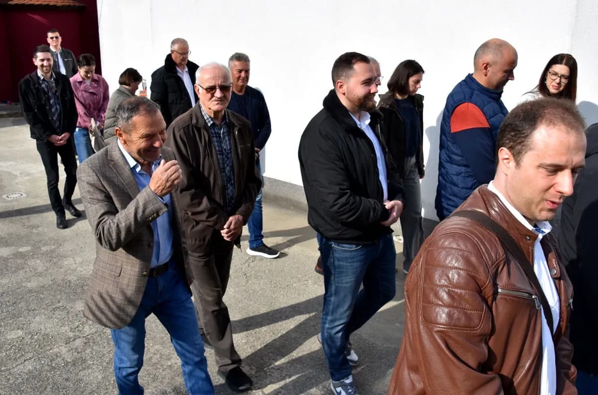USKRSNA LITURGIJA U POŽEGI: Vjernici uz paroha Petrovića proslavili najveći kršćanski blagdan