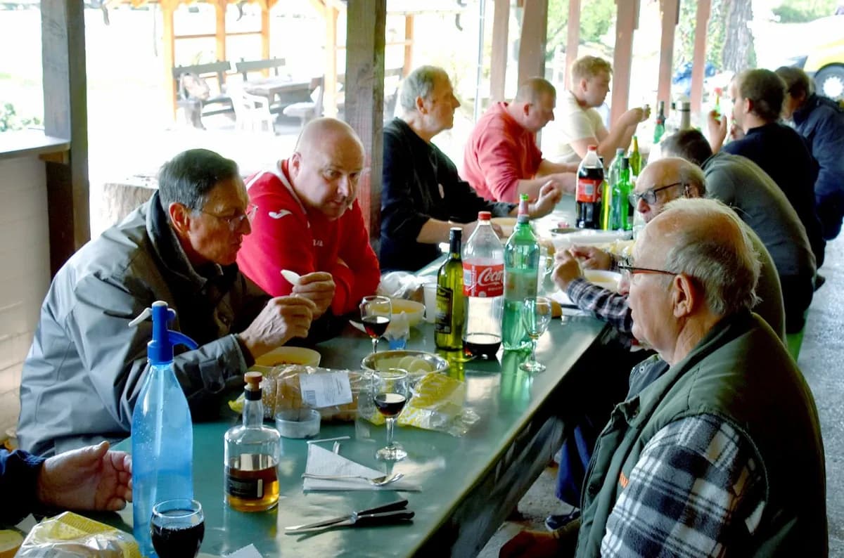 Ribiči uživali u Eminovcima: Mario Dobiš najuspješniji na društvenom natjecanju ŠRU ’Šaran’
