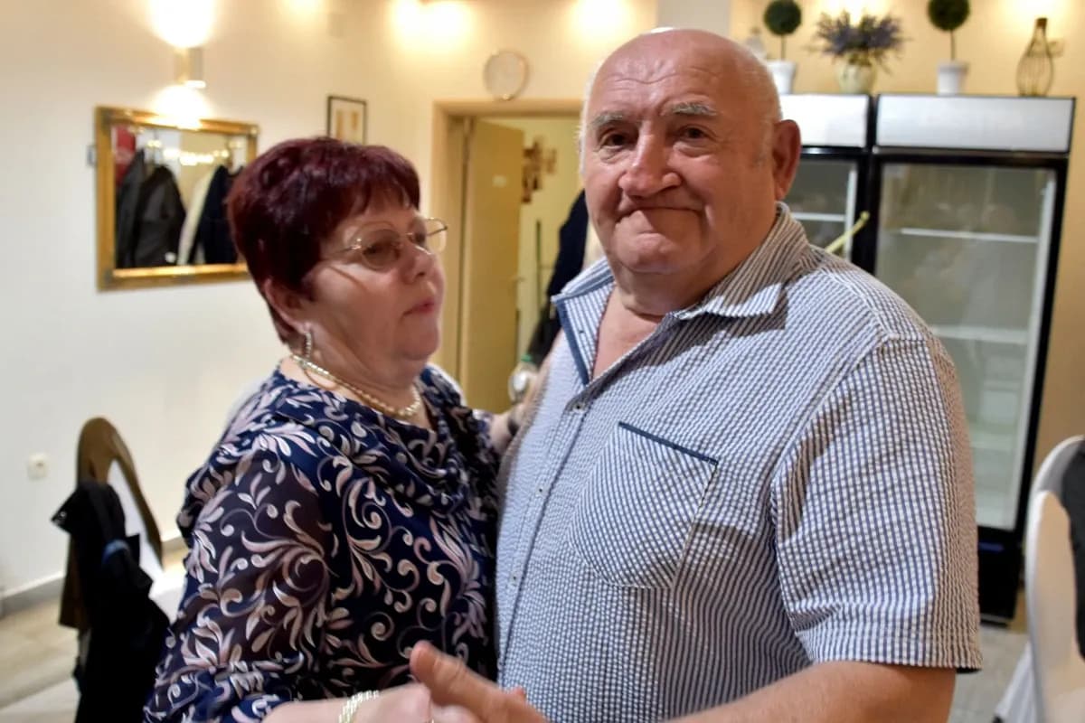 RASPLESANA SUBOTA U POŽEGI: Uz grupu Gold zabava u dvorani Luki potrajala do sitnih sati