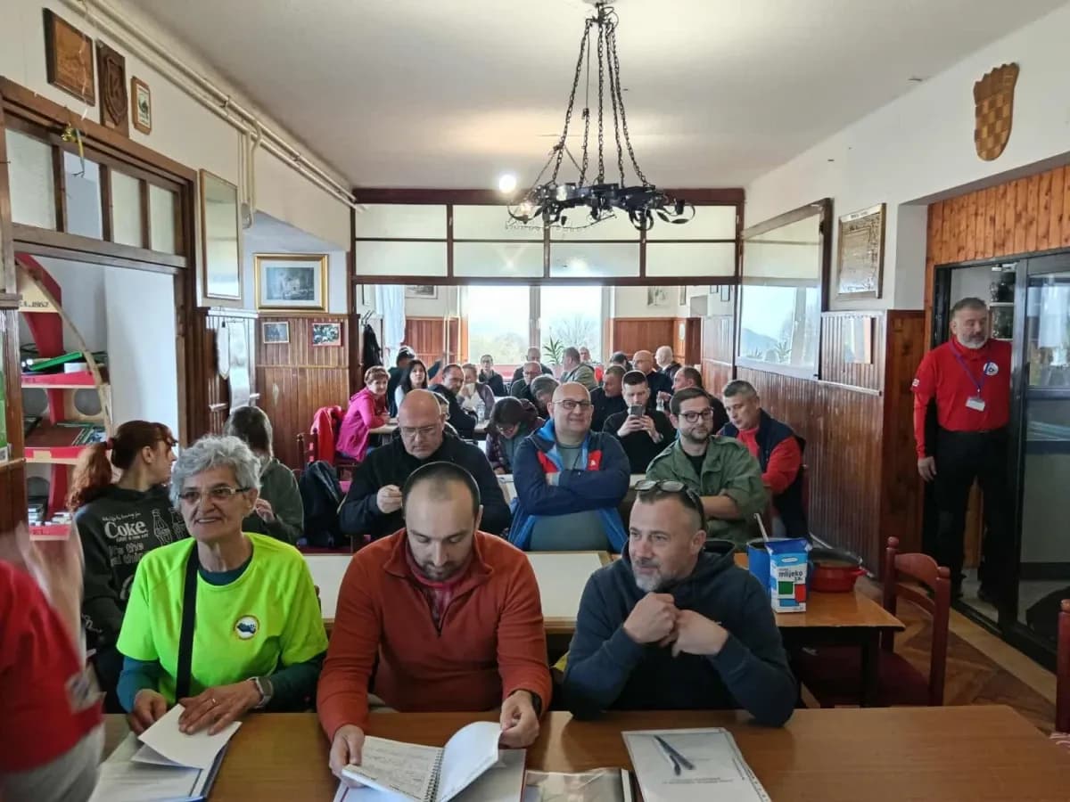 Požeški planinari ojačali markacističku sekciju