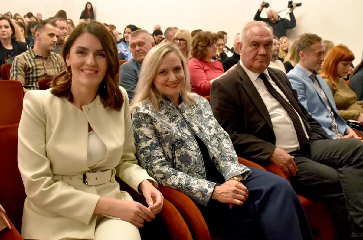 Hit komedija „Pidžama za šestero“ oduševila publiku u Požegi