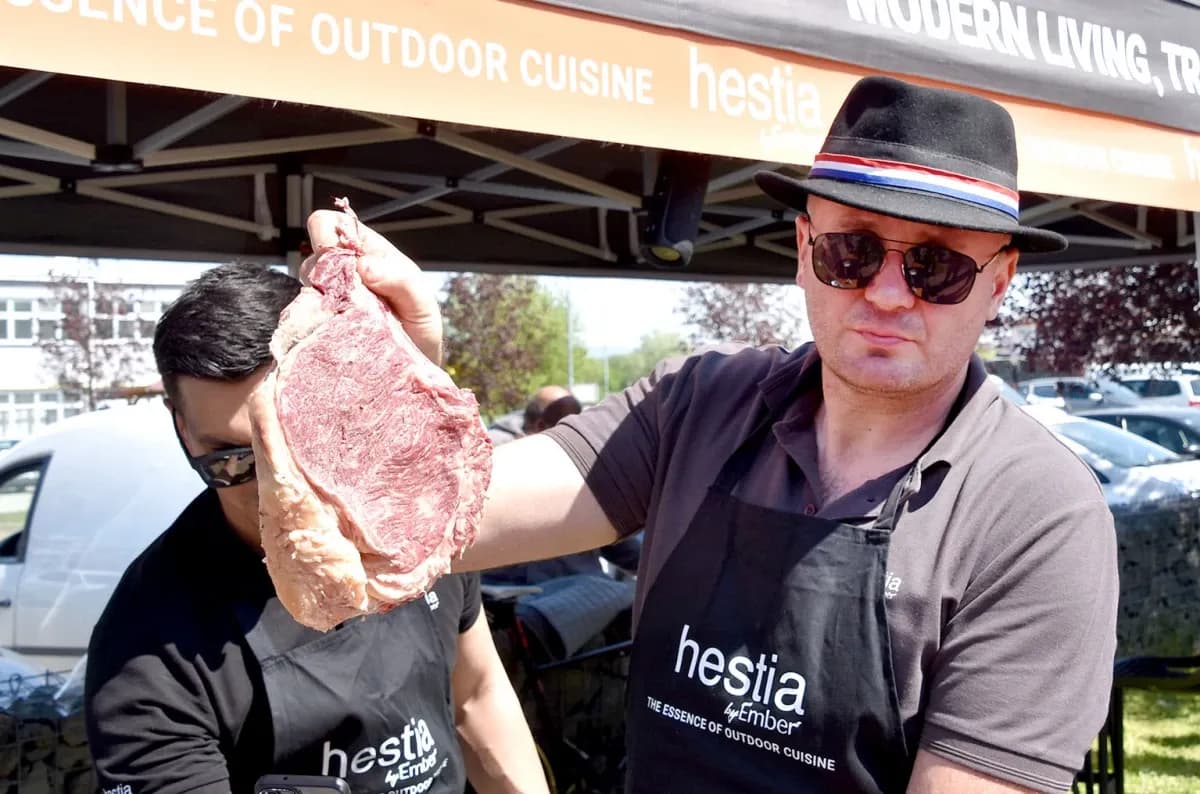 Požega mirisala na vrhunski grill: Održan Sajam roštilja uz svjetske priče iz Pariza i domaće majstore