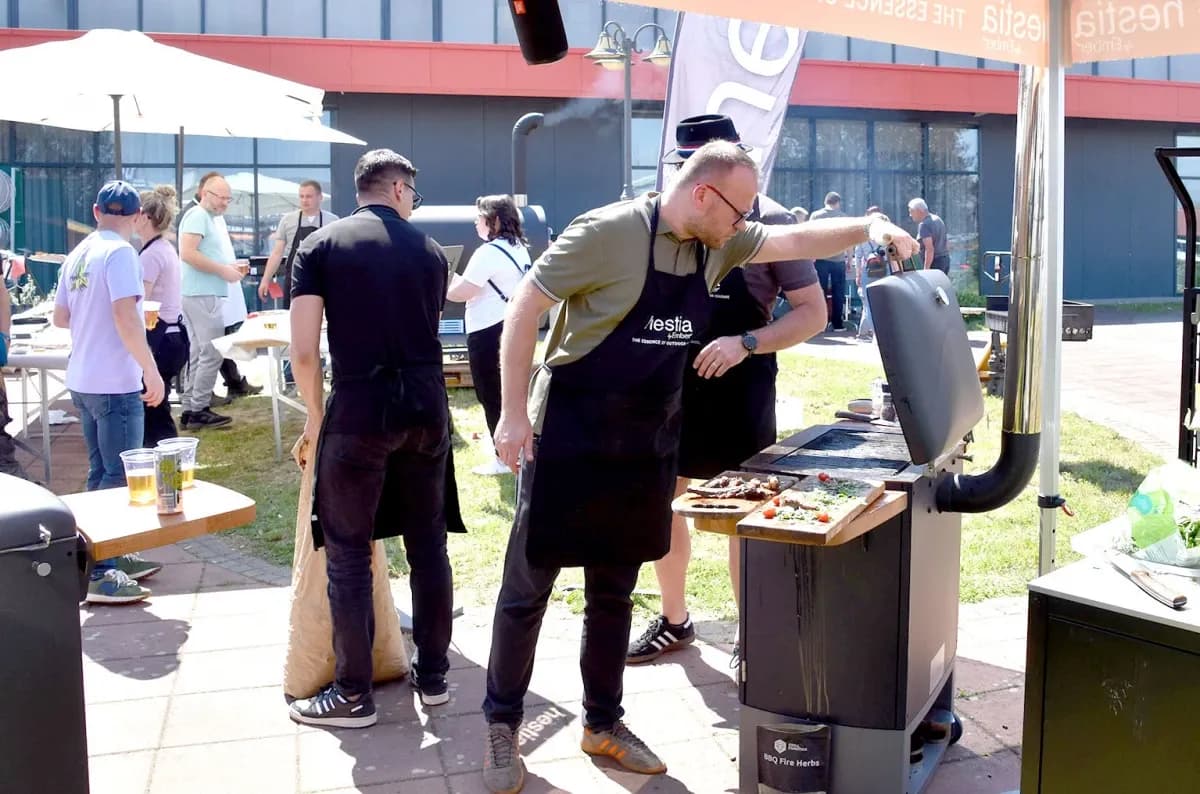Požega mirisala na vrhunski grill: Održan Sajam roštilja uz svjetske priče iz Pariza i domaće majstore