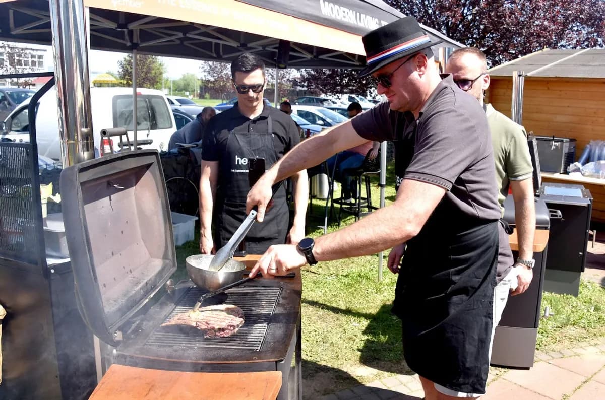 Požega mirisala na vrhunski grill: Održan Sajam roštilja uz svjetske priče iz Pariza i domaće majstore