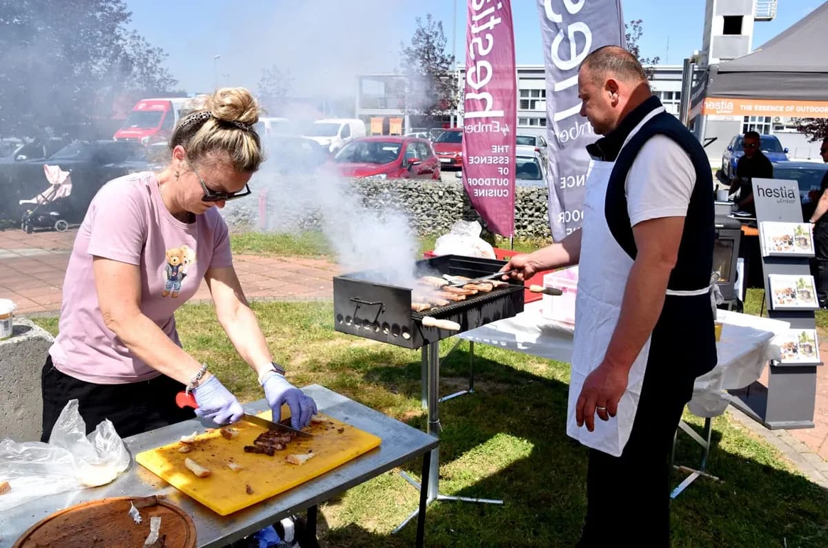 Požega mirisala na vrhunski grill: Održan Sajam roštilja uz svjetske priče iz Pariza i domaće majstore