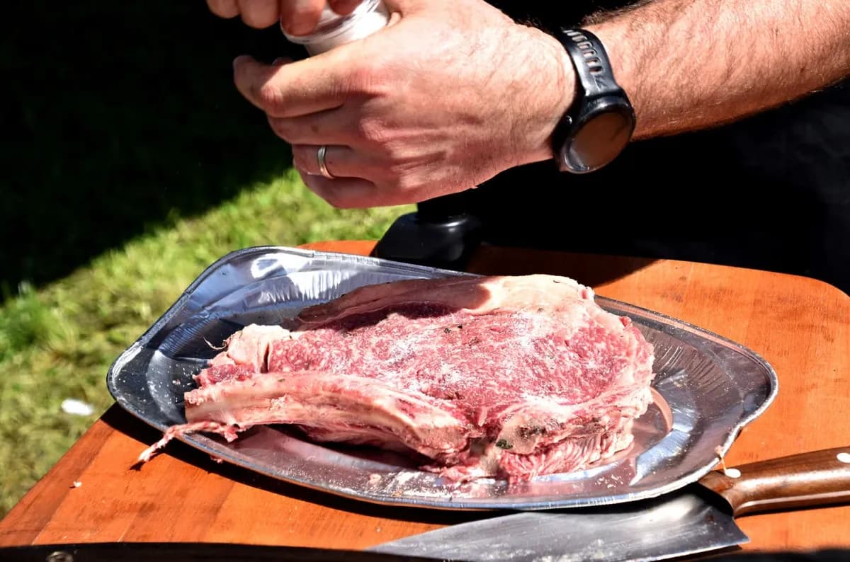 Požega mirisala na vrhunski grill: Održan Sajam roštilja uz svjetske priče iz Pariza i domaće majstore