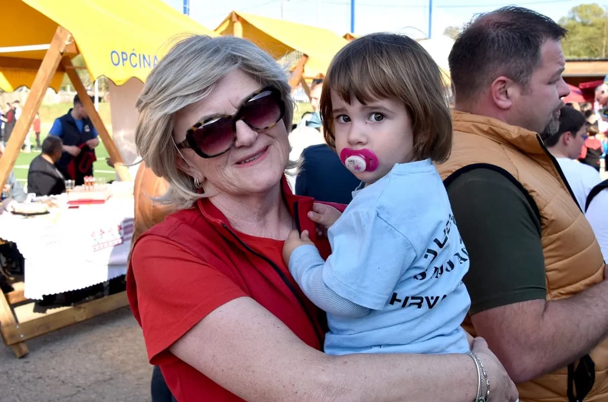 Čaglin slavio svoj dan uz pjesmu, gulaš i zajedništvo