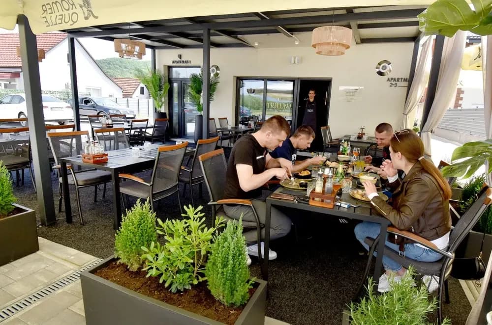 Restoran Triluna