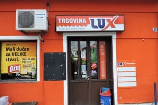 Ušetao na glavna vrata i ukrao cigarete i upaljače