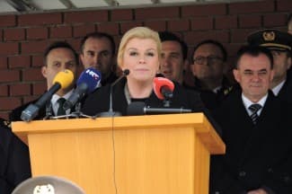 Predsjednica u požeškoj vojarni: ¨Od vas se očekuje da budete uzor i primjer u društvu¨