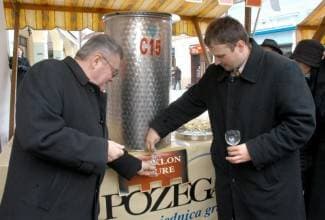 Gradonačelnik Ronko pozvao na umivanje grada