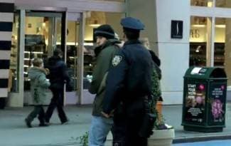 Skrivenom kamerom snimali kako zbijaju šale s policajcima