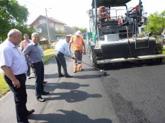 Radovi na cestama od Poljane do Donje Obriježi završit će za 2 tjedna