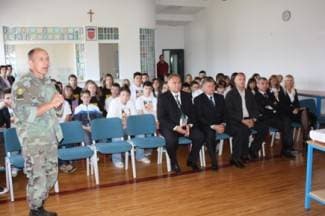 Veterani predavali osnovnoškolcima o Domovinskom ratu