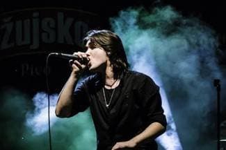 Dino osvojio 4 nagrade na festivalu u Bugarskoj, priprema dva nova albuma (video)