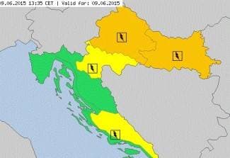 Nevrijeme prošlo bez veće štete: Vatrogasci intervenirali u Pakracu i Lipiku