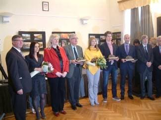 Zatipak, nekapnica i dodirnik najbolje nove riječi