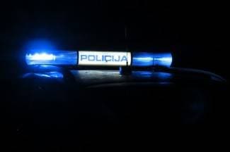 Znakovi okrenuti naopako: ¨Vraćamo ih u prvobitno stanje. O svemu ćemo obavijestiti policiju¨