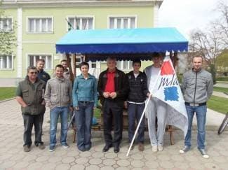 Mladi HDZ-ovci dijelili jaja u Pleternici (foto)