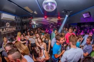Dočekali smo urbani izlazak: Otvara se Platinum IN, klub u centru Požege bez narodnjaka!