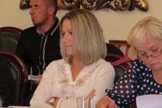 Puač prigovorila zbog kasno dostavljenih materijala; Smolčić: ¨Mogli ste ih dobiti i na stol¨