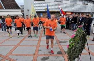 Petnaestak maratonaca trčalo od Požege do Kamenske