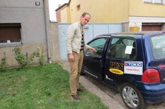Provalili mu u automobil ispred kuće: ¨Neka vrate što su ukrali i neću ih tužiti¨