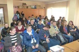 ¨Djeca iz obitelji s nezaposlenim roditeljima često imaju problema s ovisnostima i nasiljem¨